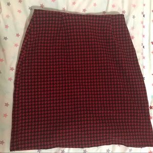 Gingham red and black skirt